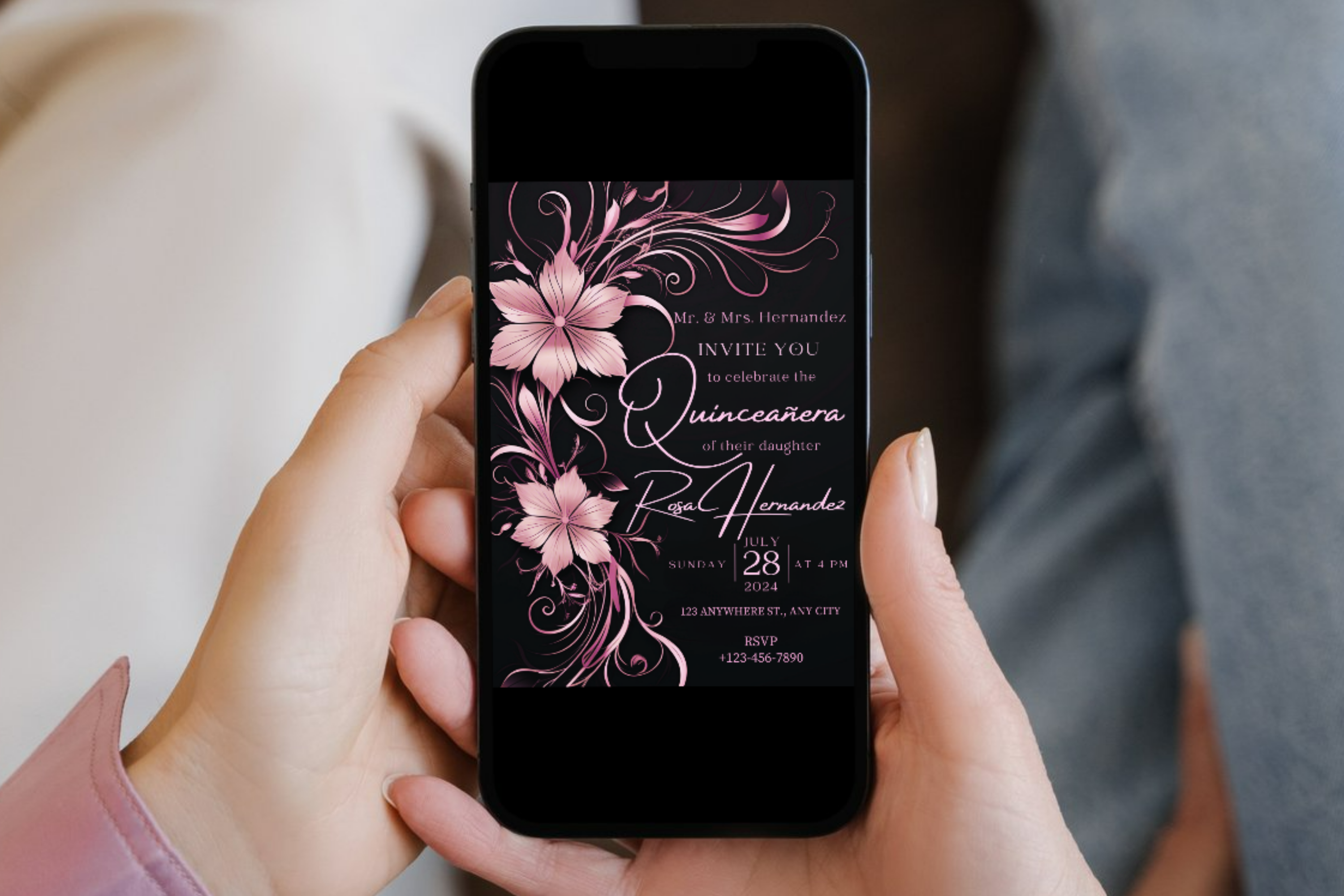 Invitation d'anniversaire de Quinceañera Fleurs noires et roses | Modèle Canva | Invitation à imprimer chez soi | Design #172